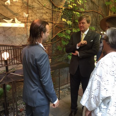 Spotlight on Freedom Lamp during Dutch state visit to Italy